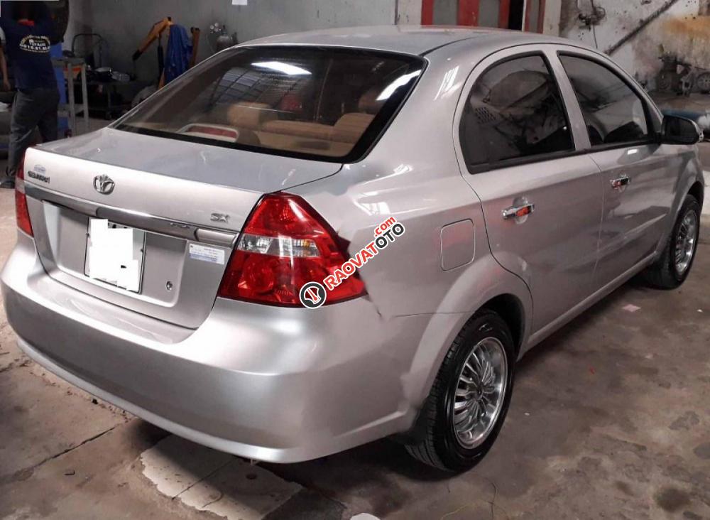 Bán xe Daewoo Gentra sản xuất 2011, màu bạc như mới, 235 triệu-5