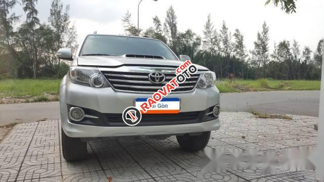 Bán xe cũ Toyota Fortuner G đời 2015, màu bạc chính chủ, giá chỉ 880 triệu-4