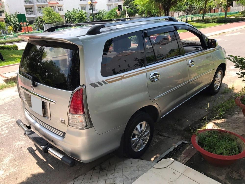 Bán xe Toyota Innova đời 2009, màu vàng, nhập khẩu-11