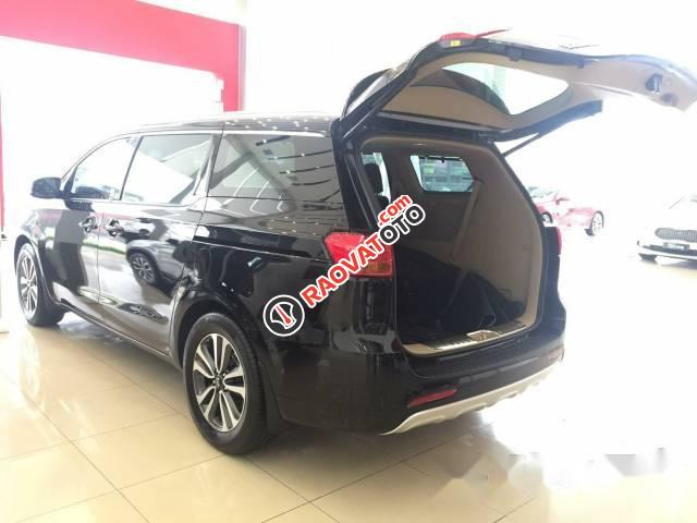 Cần bán Kia Sedona đời 2017, màu đen-3