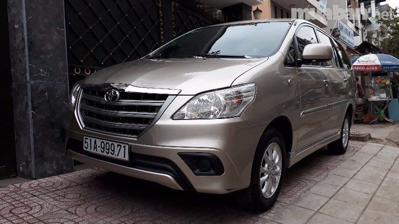 Cần bán xe Toyota Innova đời 2014, xe nhập-0