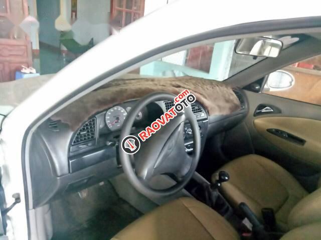 Bán xe Daewoo Nubira đời 2002, màu trắng giá cạnh tranh-0