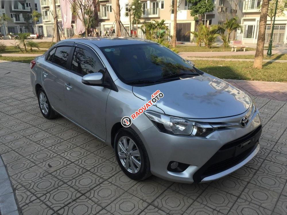 Bán xe Toyota Vios 1.5E đời 2016, màu bạc số sàn-2