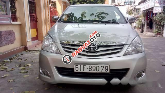 Bán Toyota Innova G năm 2009, màu bạc-1