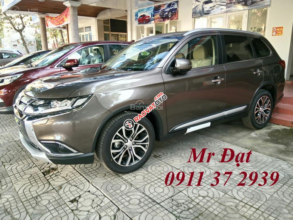 Bán Mitsubishi Outlander 2017 tại Quảng Bình, xe nhập Nhật Bản, đủ màu. Liên hệ ngay 0911.37.2939-0