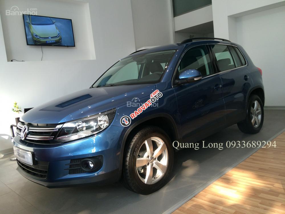 Volkswagen Tiguan 2.0 TSI. Hotline 0933 689 294-0