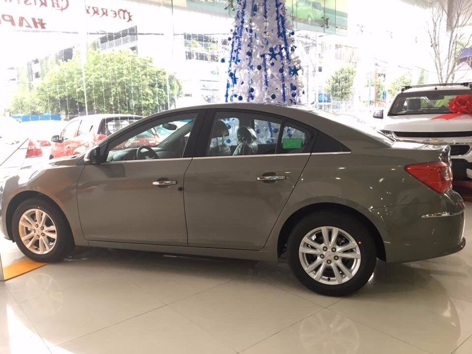 Bán xe Chevrolet Cruze đời 2017, màu nâu, xe nhập-4