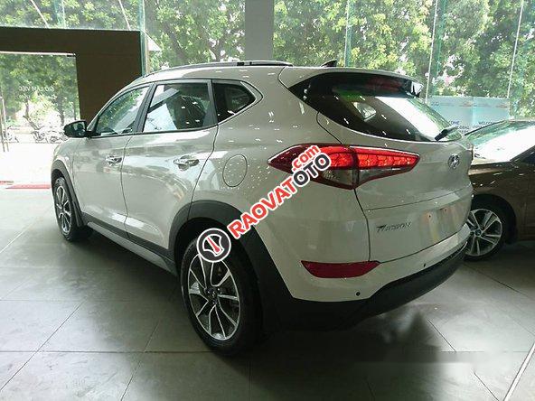 Cần bán Hyundai Tucson đời 2017, màu trắng giá cạnh tranh-2