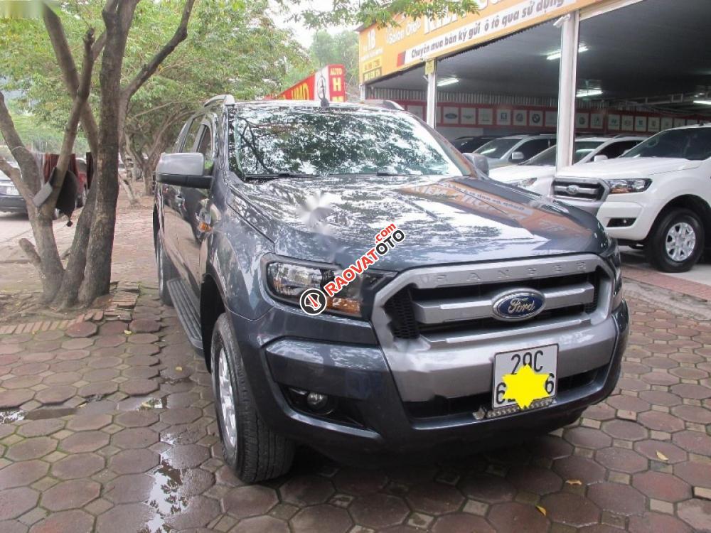 Bán Ford Ranger XLS 2.2L 4x2 AT đời 2016, màu xanh lam, nhập khẩu  -1