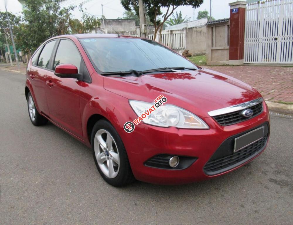 Bán Ford Focus đời 2010, màu đỏ, số tự động, giá 335tr-1