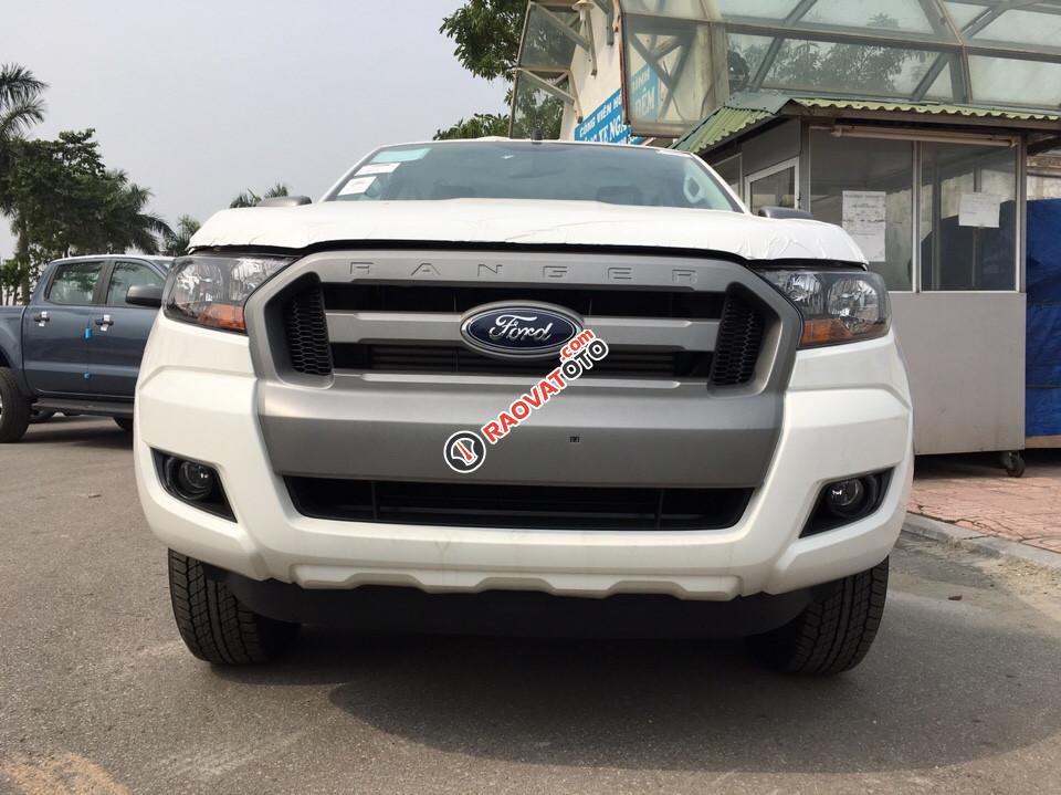 Bán ô tô Nam Định xe Ford Ranger XLS 4x2 AT, 1 cầu, số tự động, mới 100%, tư vấn, hỗ trợ trả góp-0