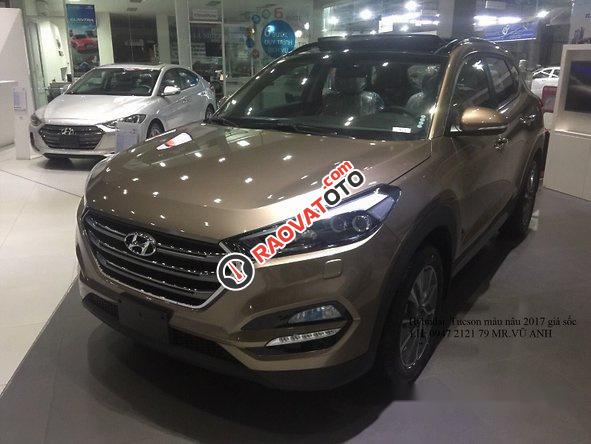 Cần bán xe Hyundai Tucson đời 2017, màu nâu, giá 760tr-1