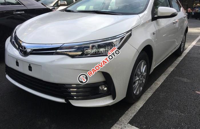 Toyota Corolla Altis 1.8 (CVT) đời 2018, trả trước 180 nhận xe ngay, lãi suất 0.49%-0