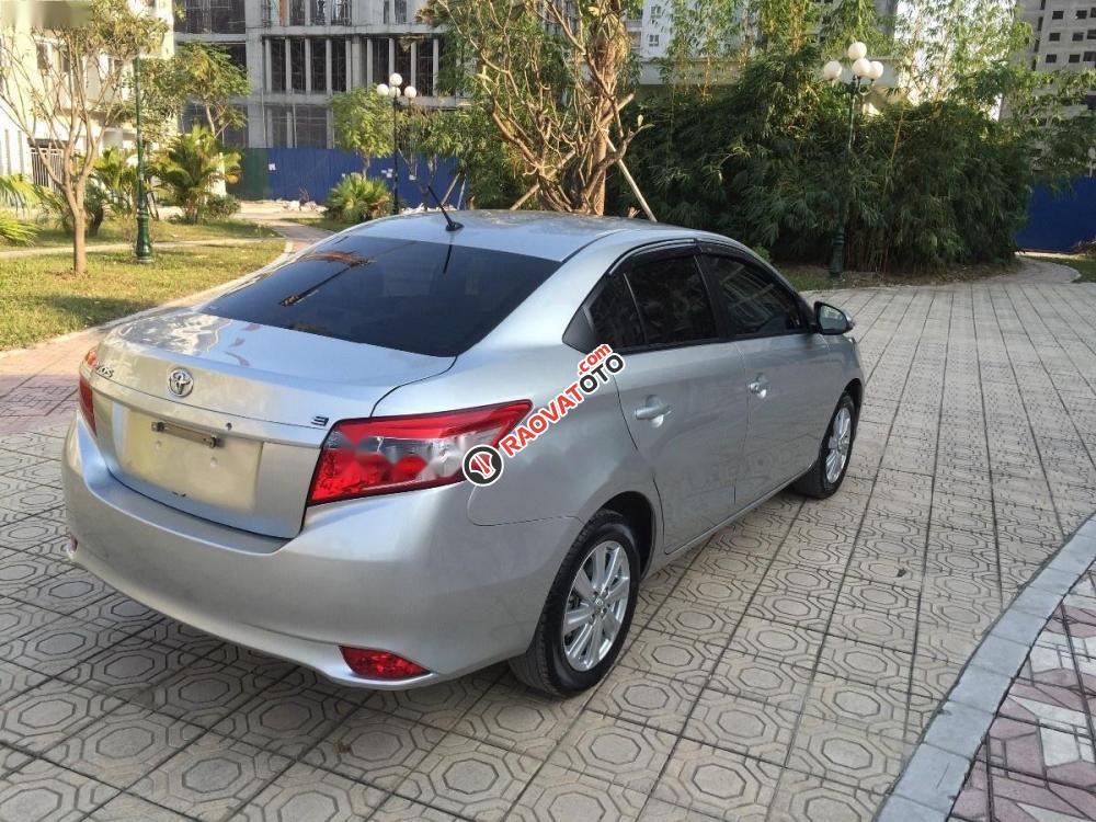 Bán xe Toyota Vios 1.5E đời 2016, màu bạc số sàn-5