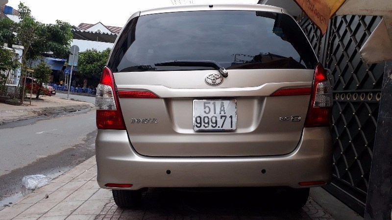 Cần bán xe Toyota Innova đời 2014, xe nhập-5