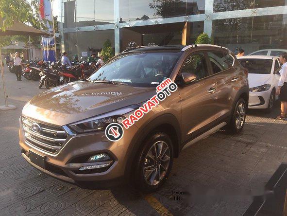 Cần bán xe Hyundai Tucson đời 2017, màu nâu, giá 760tr-3