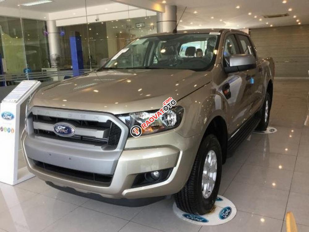 Ford Ranger XLS 2.2 đời 2017, màu vàng, xe nhập giá Sock cuối năm-0