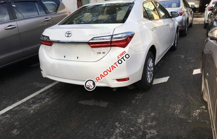 Toyota Corolla Altis 1.8 (CVT) đời 2018, trả trước 180 nhận xe ngay, lãi suất 0.49%-2