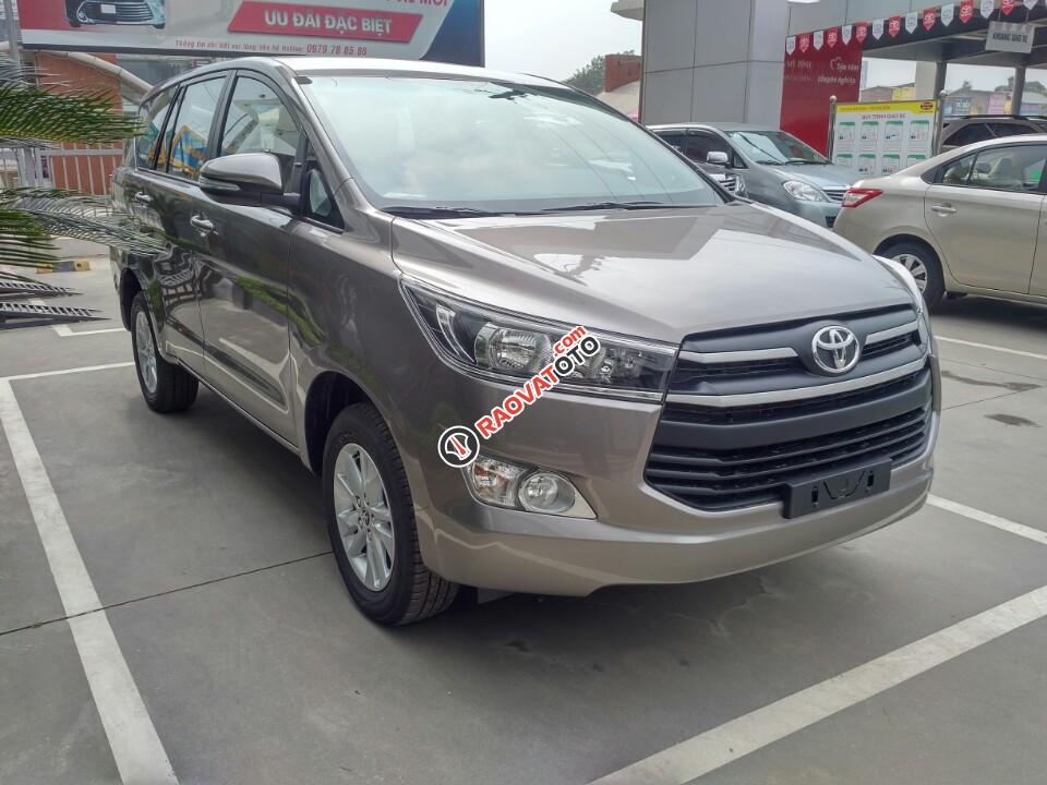 Toyota Innova E đời 2017, giảm giá cực sâu, tặng thêm gói phụ kiện, hỗ trợ mua xe trả góp-3