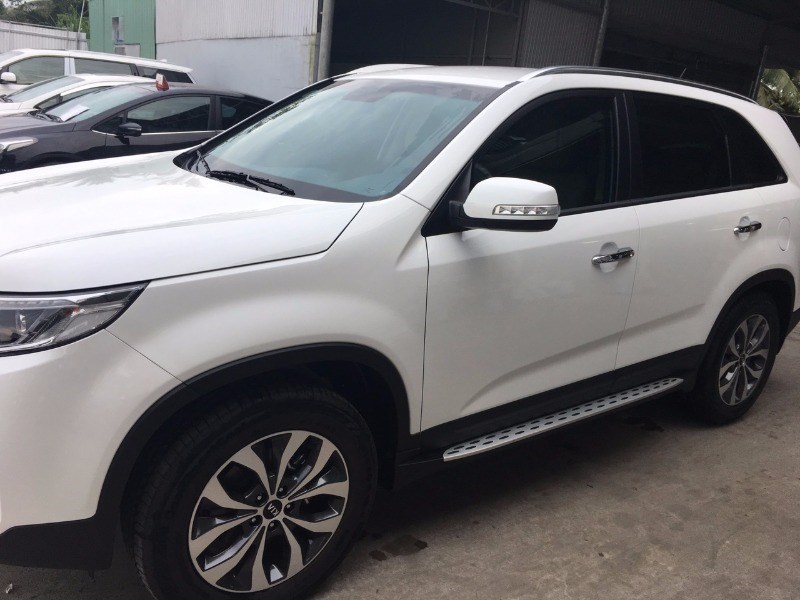 Bán Kia Sorento đời 2017, màu trắng, nhập khẩu nguyên chiếc, 789tr-1