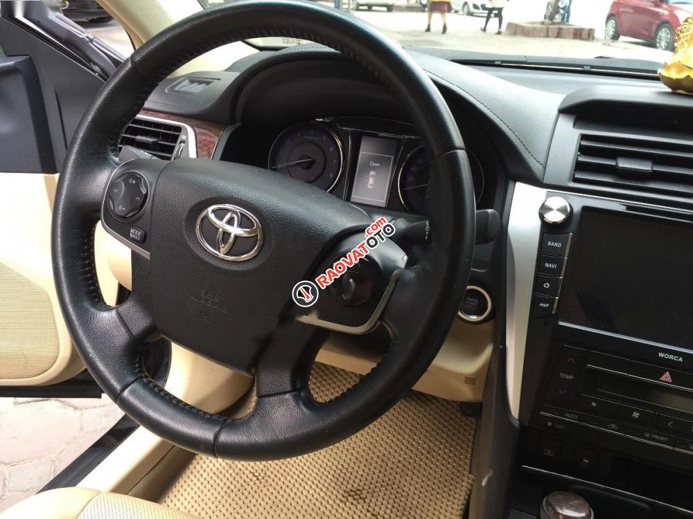 Cần bán lại xe Toyota Camry 2.0E đời 2015, màu đen-3