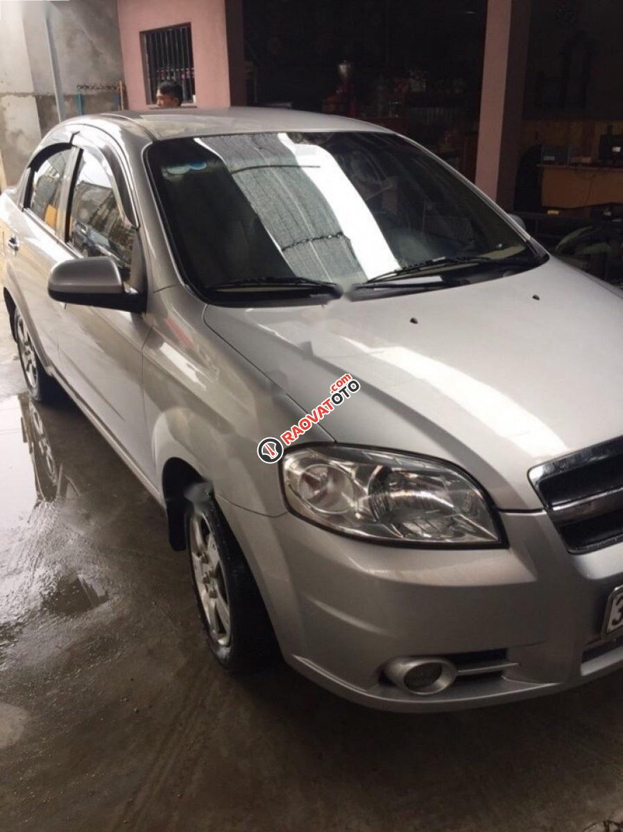 Bán xe Chevrolet Aveo 2013, màu bạc xe gia đình, 290tr-3