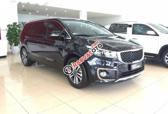 Cần bán Kia Sedona đời 2017, màu đen-1