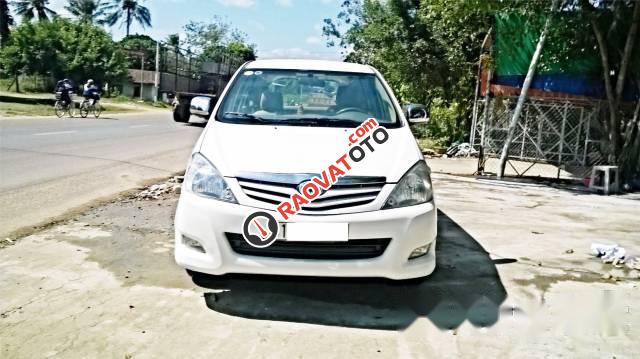 Bán Toyota Innova G đời 2011, màu trắng, giá 325tr-0