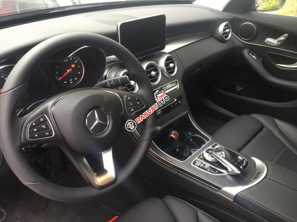 Bán Mercedes C200 đời 2017, màu xanh lam-0