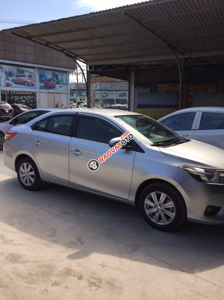 Bán xe Toyota Vios E đời 2016, màu bạc còn mới-7