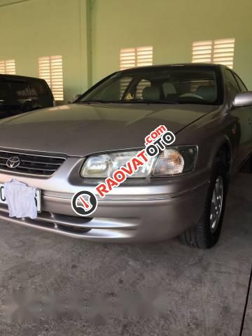 Bán xe Toyota Camry GLI 2.2 năm 2001 chính chủ, 275tr-0