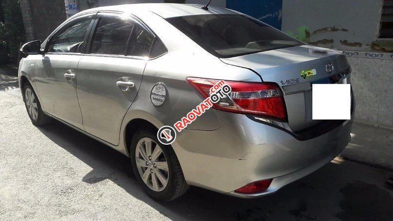 Cần bán xe Toyota Vios đời 2016, màu bạc như mới-8