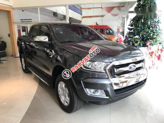 Cần bán gấp Ford Ranger XLS 2.2L, đời 2017 số tự động-0