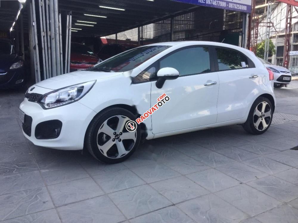 Cần bán lại xe Kia Rio đời 2014, màu trắng, nhập khẩu nguyên chiếc chính chủ-0