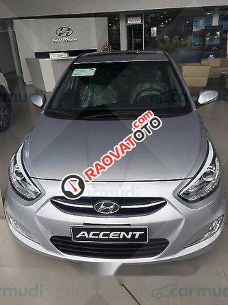 Bán ô tô Hyundai Accent 1.4AT đời 2017, màu bạc, giá 611tr-0