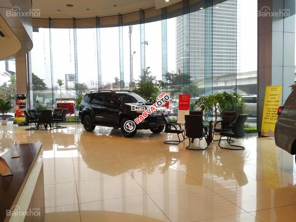 Toyota Fortuner 2017 màu đen - Hỗ trợ mua xe trả góp, thủ tục nhanh gọn/ Hotline: 0973.306.136-6