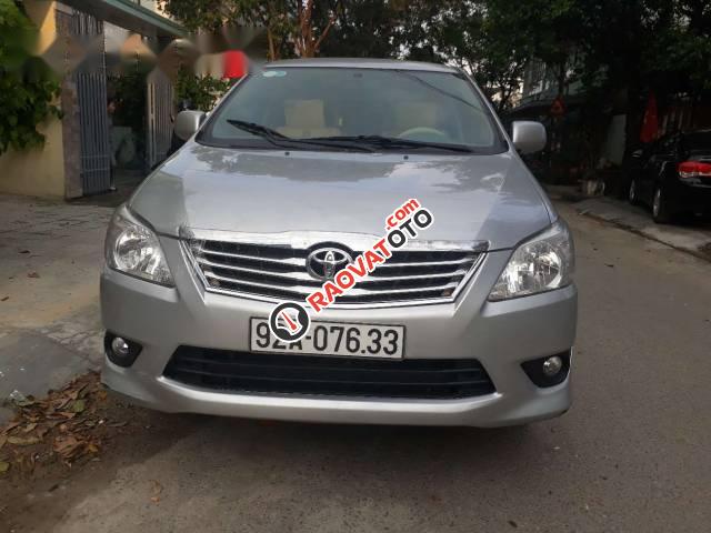 Cần bán Toyota Innova MT đời 2008, màu bạc-1