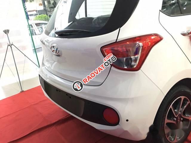 Bán Hyundai Grand i10 MT 2017, màu trắng, giá chỉ 380 triệu-5