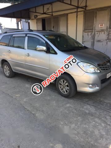 Cần bán Toyota Innova G đời 2009, màu bạc-1