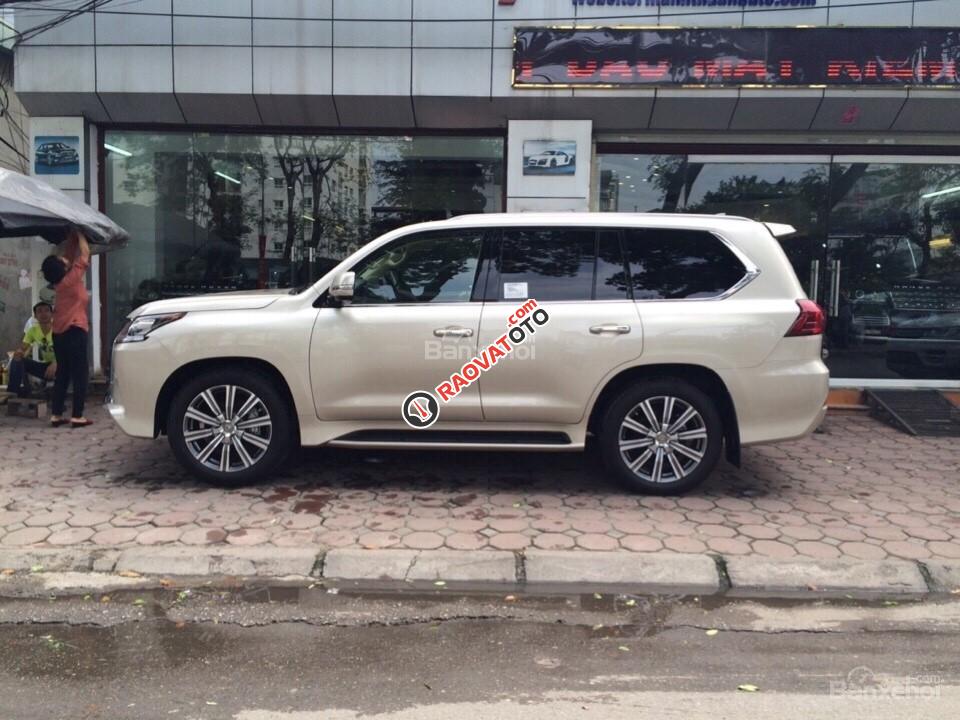 Bán Lexus LX570 2016 nhập Mỹ, màu ghi vàng, xe giao ngay-3
