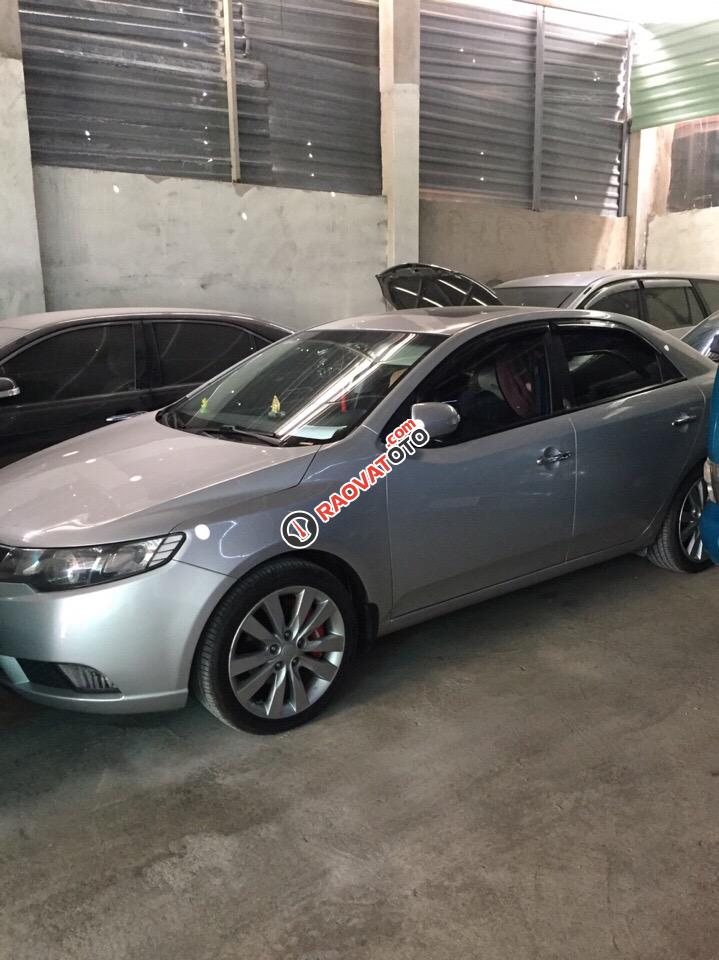 Cần bán Kia Forte, Full Option đời 2010, màu bạc xe chính chủ sử dụng, số tự động-2