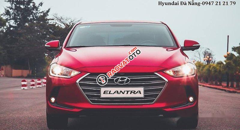 Bán ô tô Hyundai Elantra năm 2017, màu đỏ-3