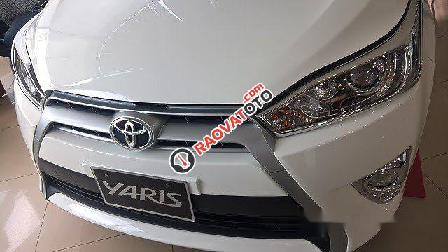 Bán xe Toyota Yaris đời 2017, màu trắng, giá 600tr-6