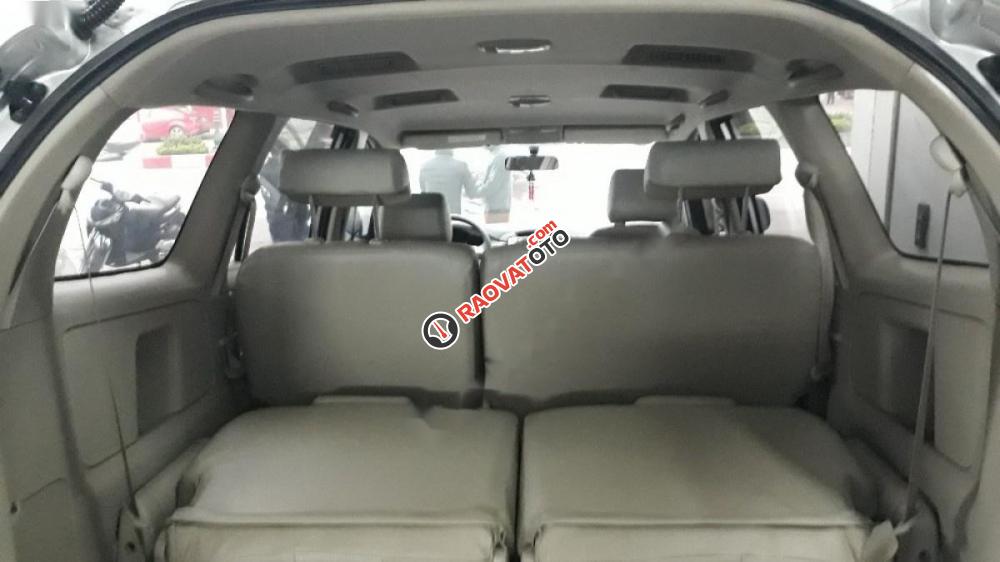 Bán Toyota Innova 2.0E đời 2010, màu bạc như mới, giá 472tr-9