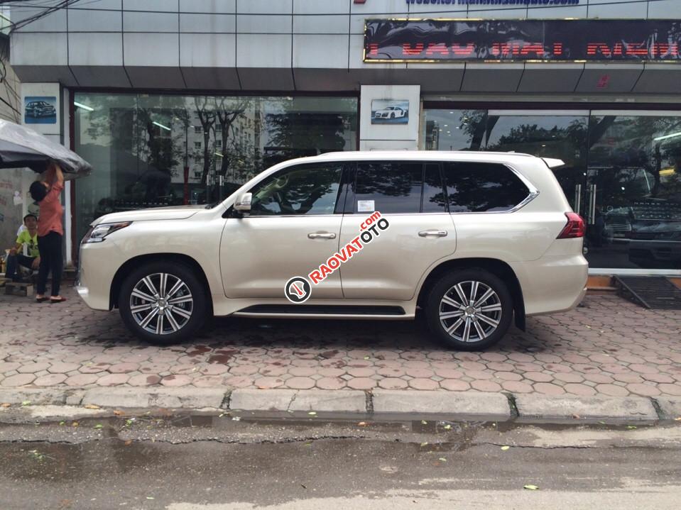 Cần bán Lexus LX570 đời 2016, màu ghi vàng, biển Hà Nội giá tốt. LH: 0948.256.912-1