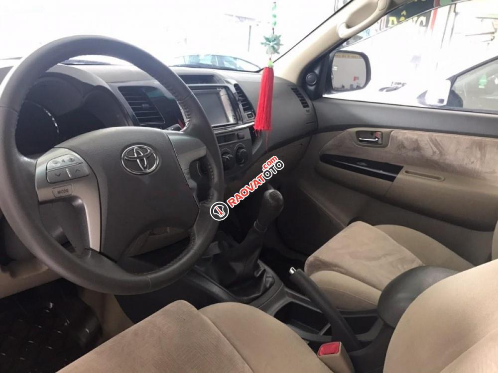 Bán xe Toyota Fortuner 2.5G 2012, màu xám-6