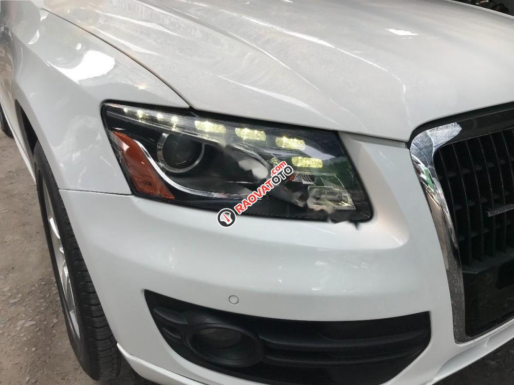 Cần bán gấp Audi Q5 3.2 đời 2010, màu trắng, nhập khẩu nguyên chiếc chính chủ-0