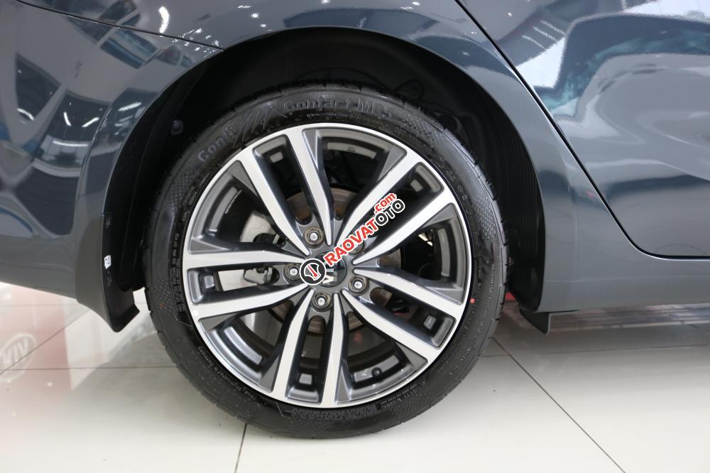 Kia Cerato sở hữu thiết kế ưu Việt và những tính năng hiện đại nhất-3