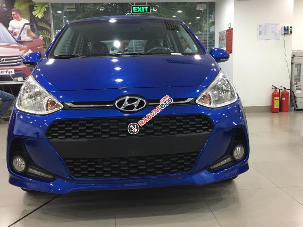 Giá xe Hyundai Grand i10 1.0 AT đời 2018, màu xanh, chỉ cần 144 triệu lấy xe ngay, hỗ trợ trả góp. LH Hương: 0902.608.293-0