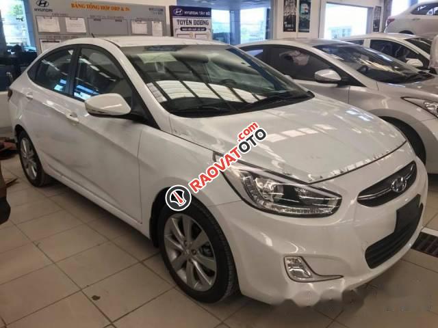 Bán Hyundai Accent 1.4MT đời 2017, màu trắng, nhập khẩu-2